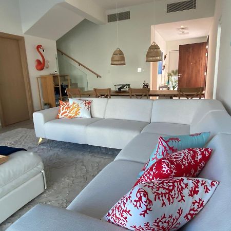 The White Villa Fujairah Bagian luar foto