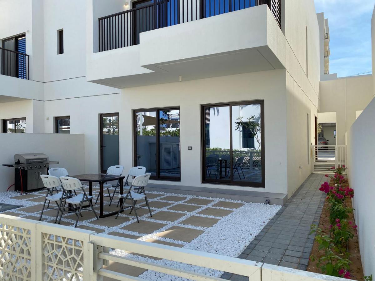The White Villa Fujairah Bagian luar foto